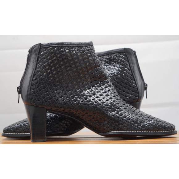STUART WEITZMAN Women Black Woven Leather Ankle Boots Size US 7.5 B - Picture 8 of 9